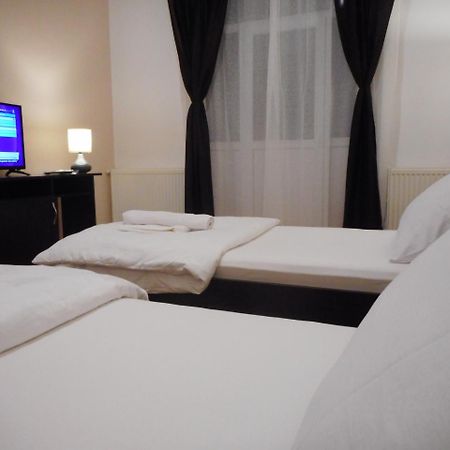 فيكتوريا Hotel Holiday Victoria المظهر الخارجي الصورة