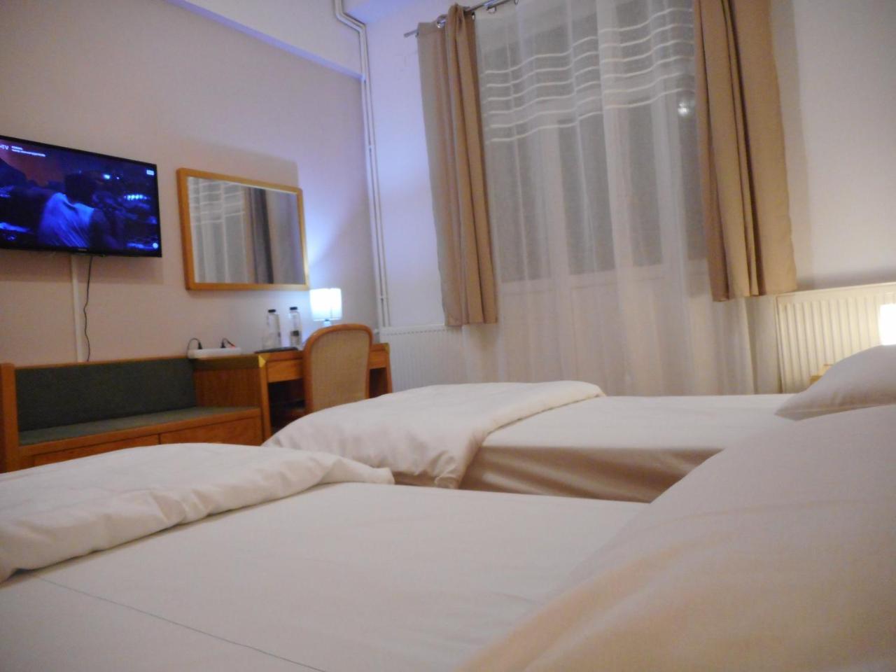 فيكتوريا Hotel Holiday Victoria المظهر الخارجي الصورة