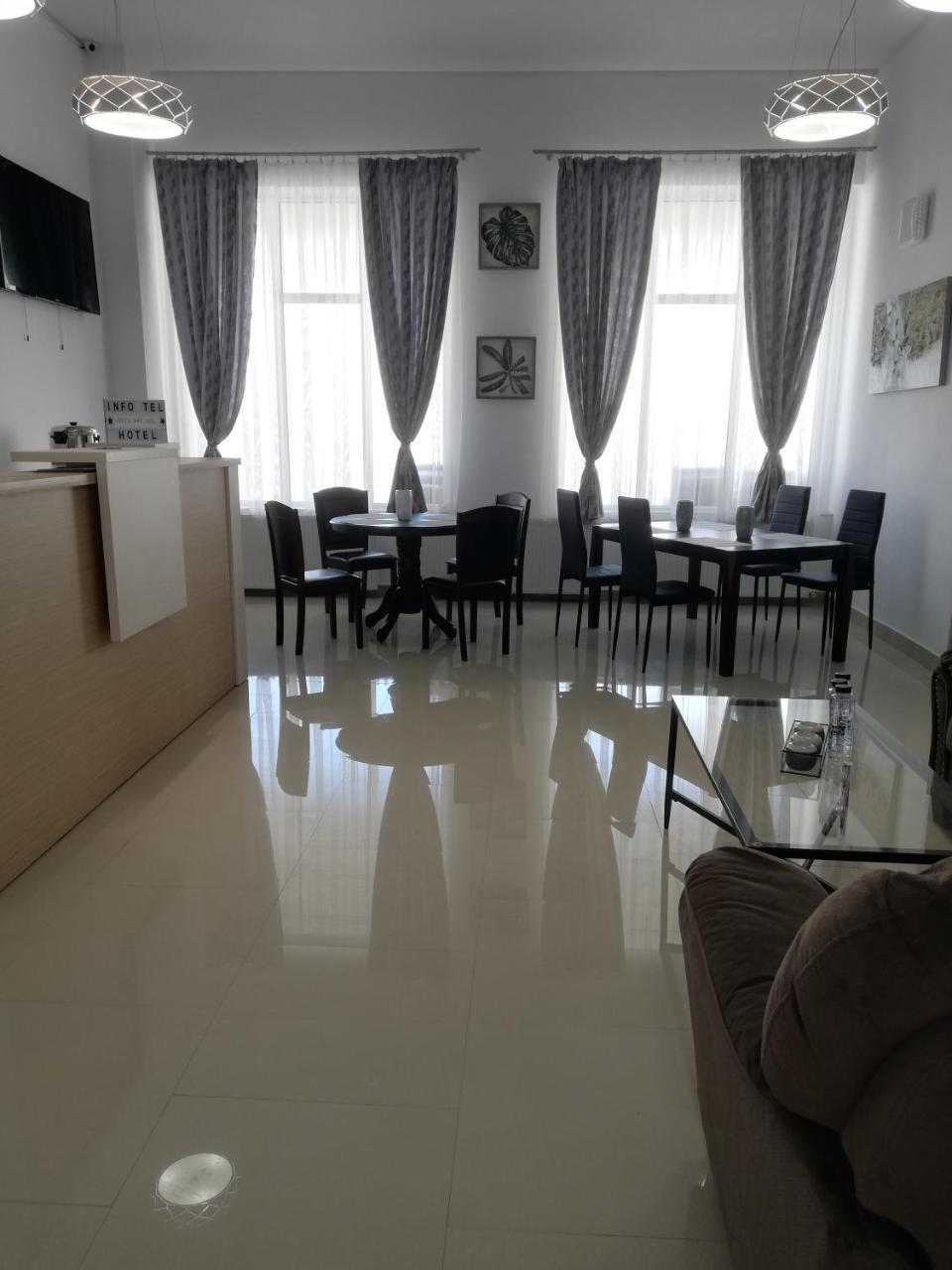 فيكتوريا Hotel Holiday Victoria المظهر الخارجي الصورة